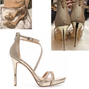 Badgley Mischka Platform Heel NIB 9.5 Gold Glitter